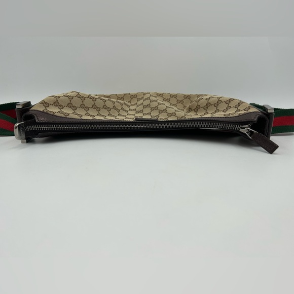 (SOLD) Gucci Brown Monogram Canvas Hobo Messenger Cross-Body Bag - Picture 10 of 16